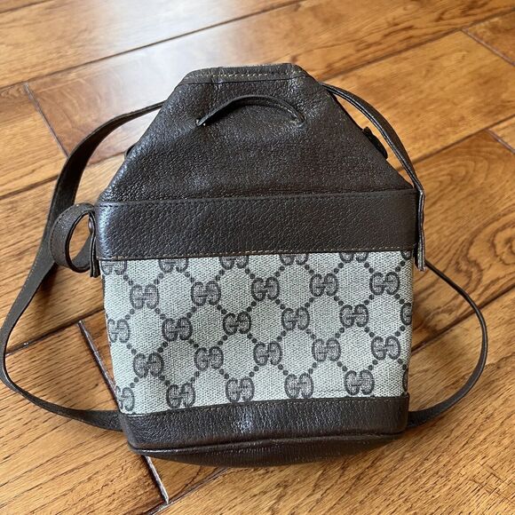 Vtg 1980’s Gucci GG Drawstring Bucket Coated Canvas Crossbody/Shoulder Bag Tan - Picture 4 of 10